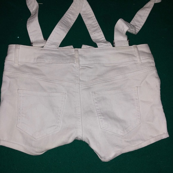 Overall shorts - Picture 3 of 3